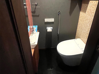 トイレリフォーム 足元スッキリ！コンパクト空間にぴったりのタンクレストイレ