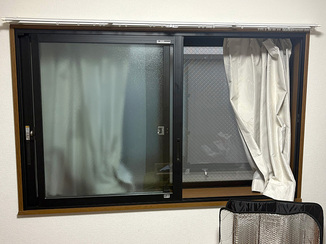 断熱リフォーム 補助金でお得に交換！既存サッシに合うブラックフレーム内窓