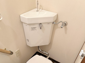 トイレリフォーム 奥行きすっきり！省スペースで使いやすい隅付タンク式トイレ